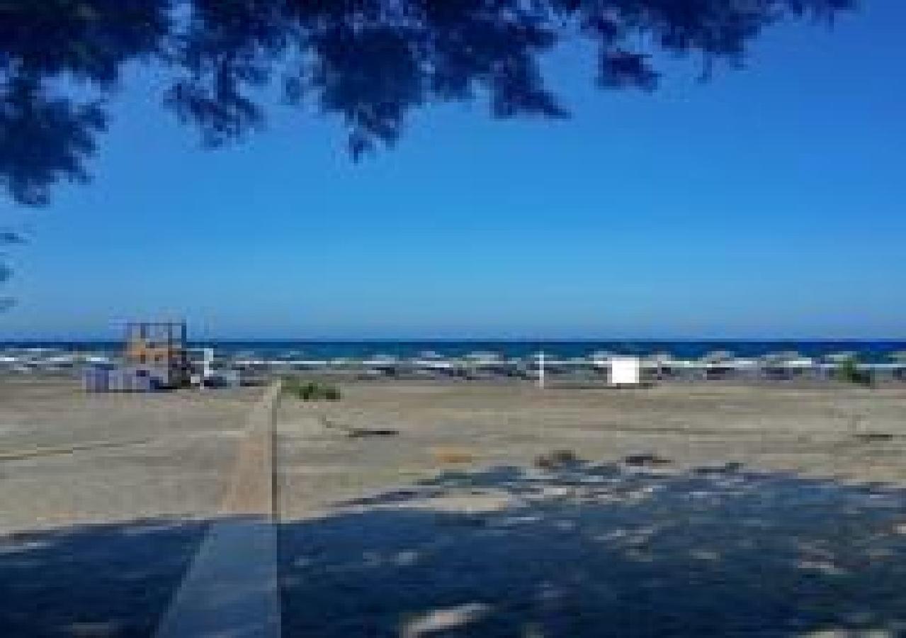 Geomare Beach House 莫诺利索斯 外观 照片